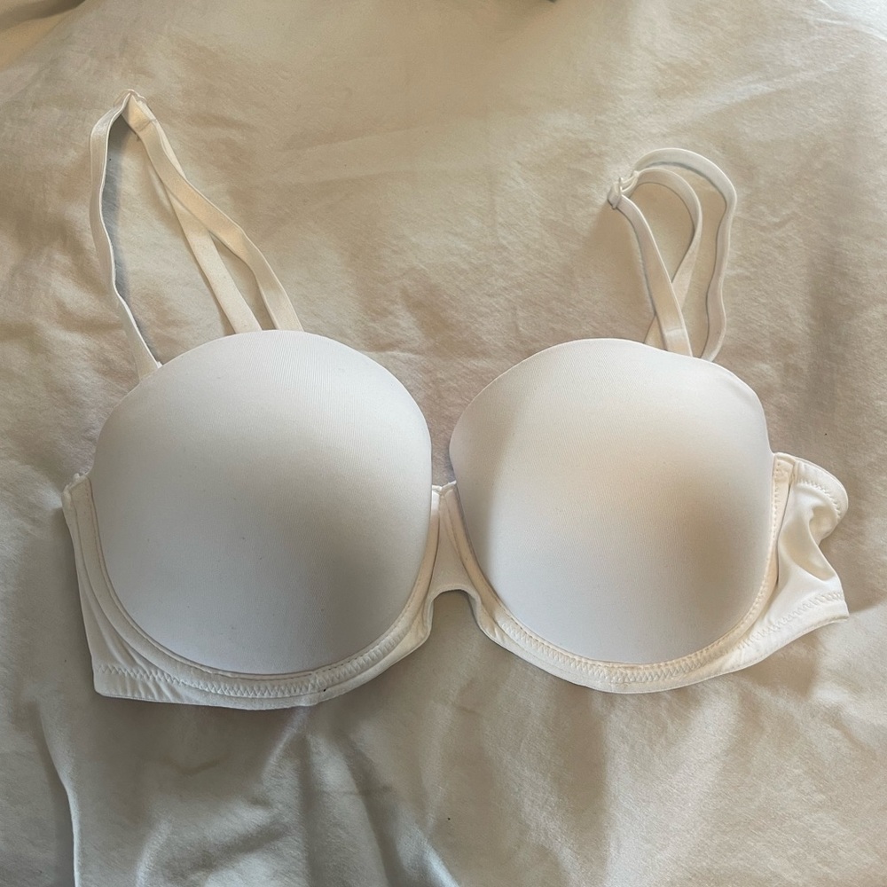 White push-up bra